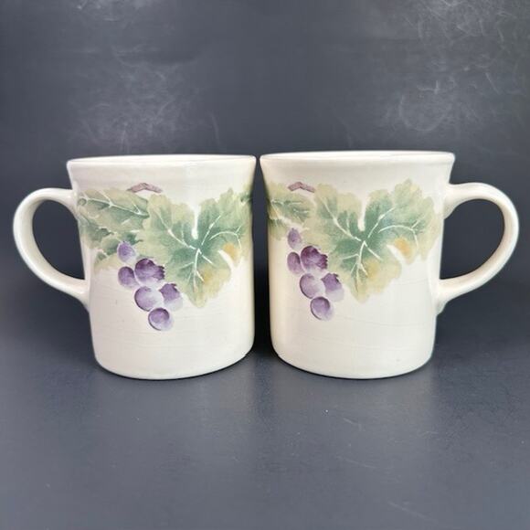 Pfaltzgraff Jamberry Mug set of 2, USA Green/Tan Leaves, Cherries & Grapes - Picture 1 of 15